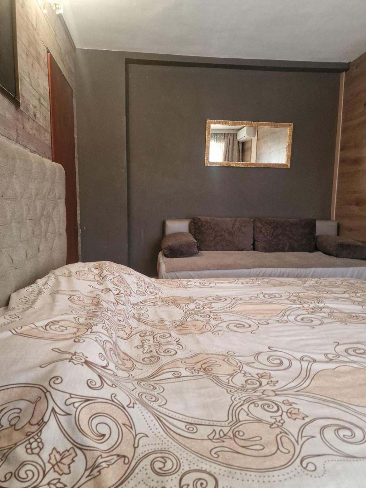 Guest House Maja Нови-Сад Экстерьер фото